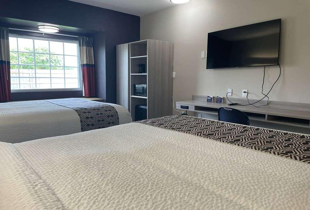 Microtel Inn & Suites By Wyndham Бошьер Сити Номер фото